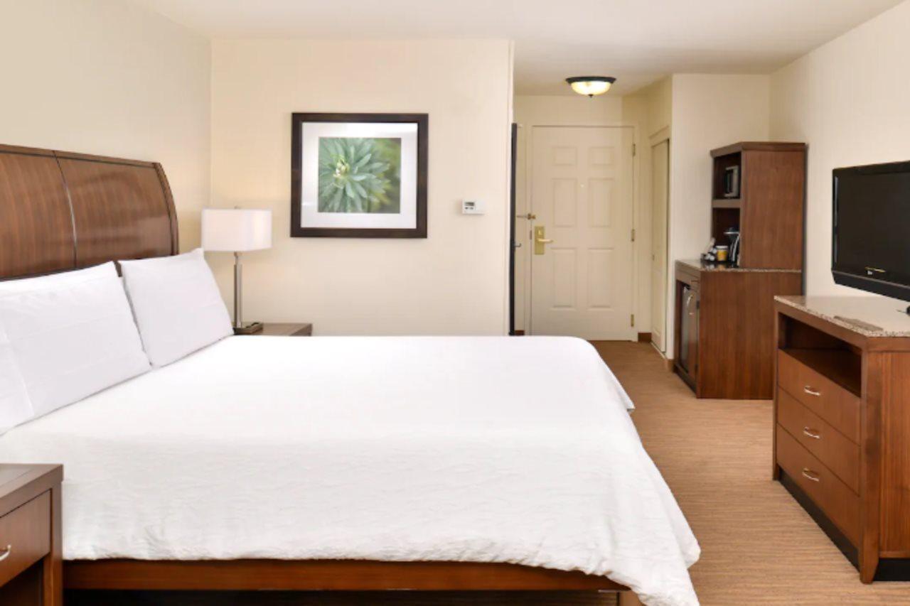 Hilton Garden Inn Addison Εξωτερικό φωτογραφία