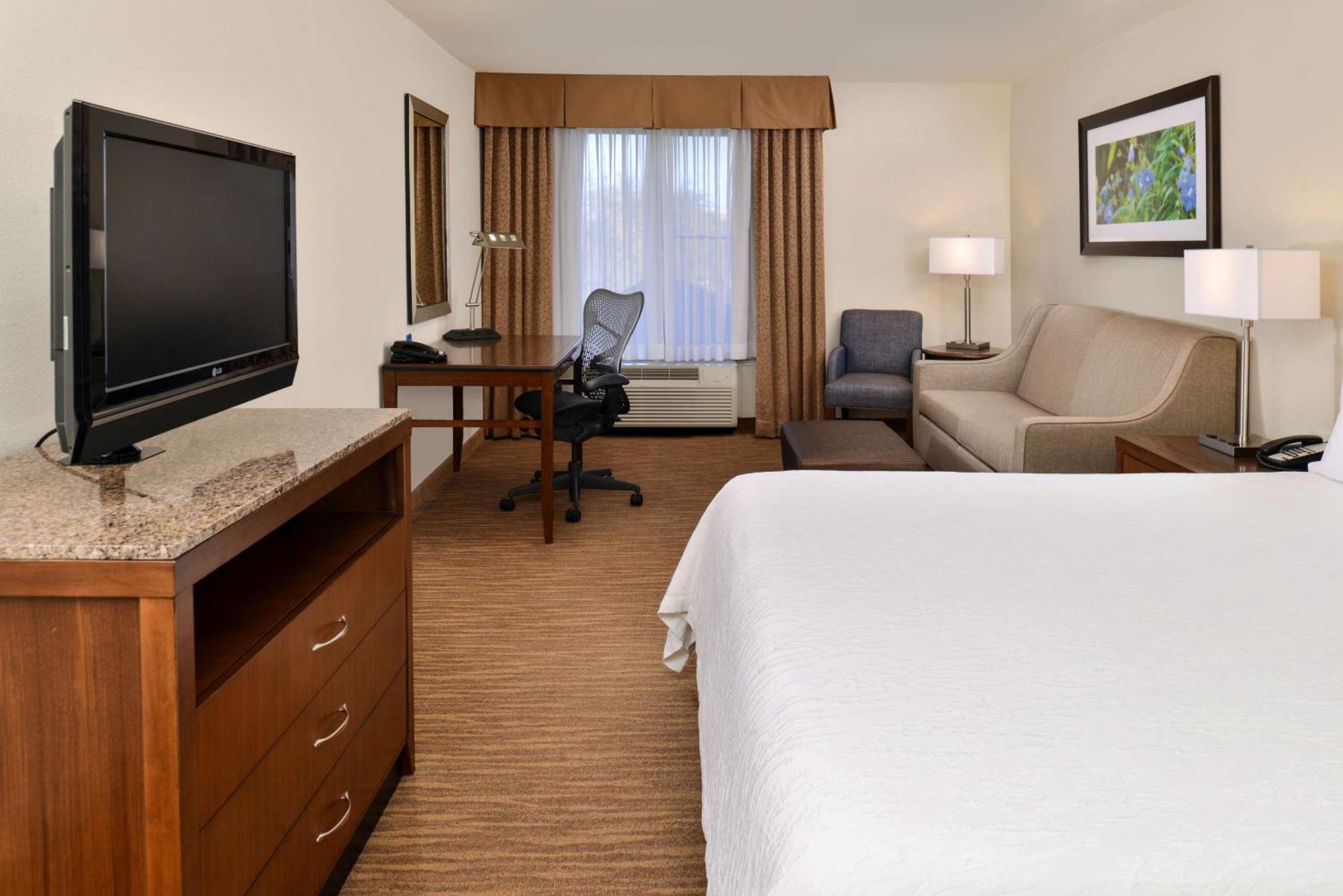 Hilton Garden Inn Addison Εξωτερικό φωτογραφία