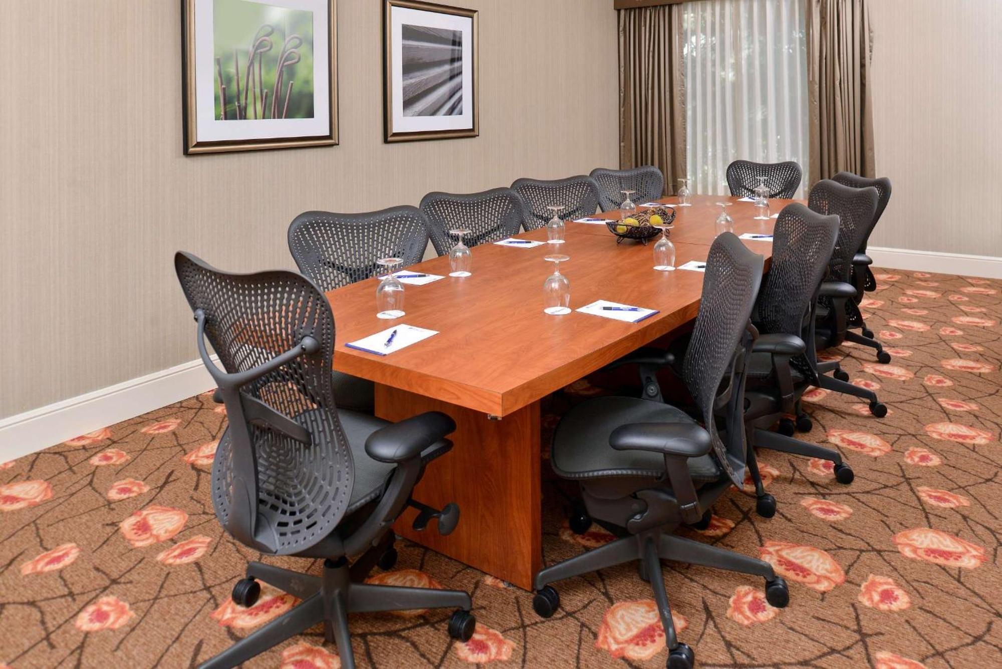 Hilton Garden Inn Addison Εξωτερικό φωτογραφία