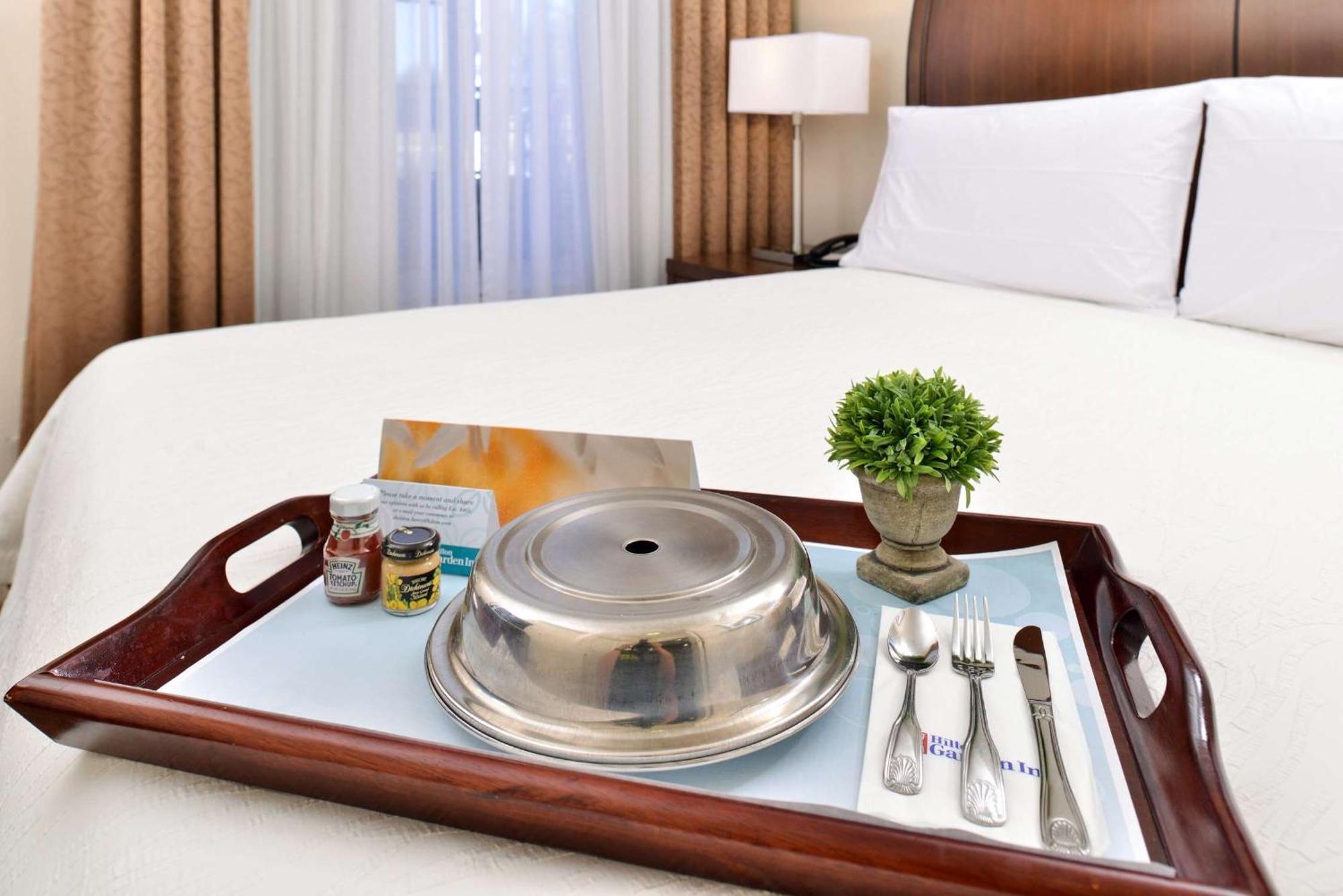 Hilton Garden Inn Addison Εξωτερικό φωτογραφία