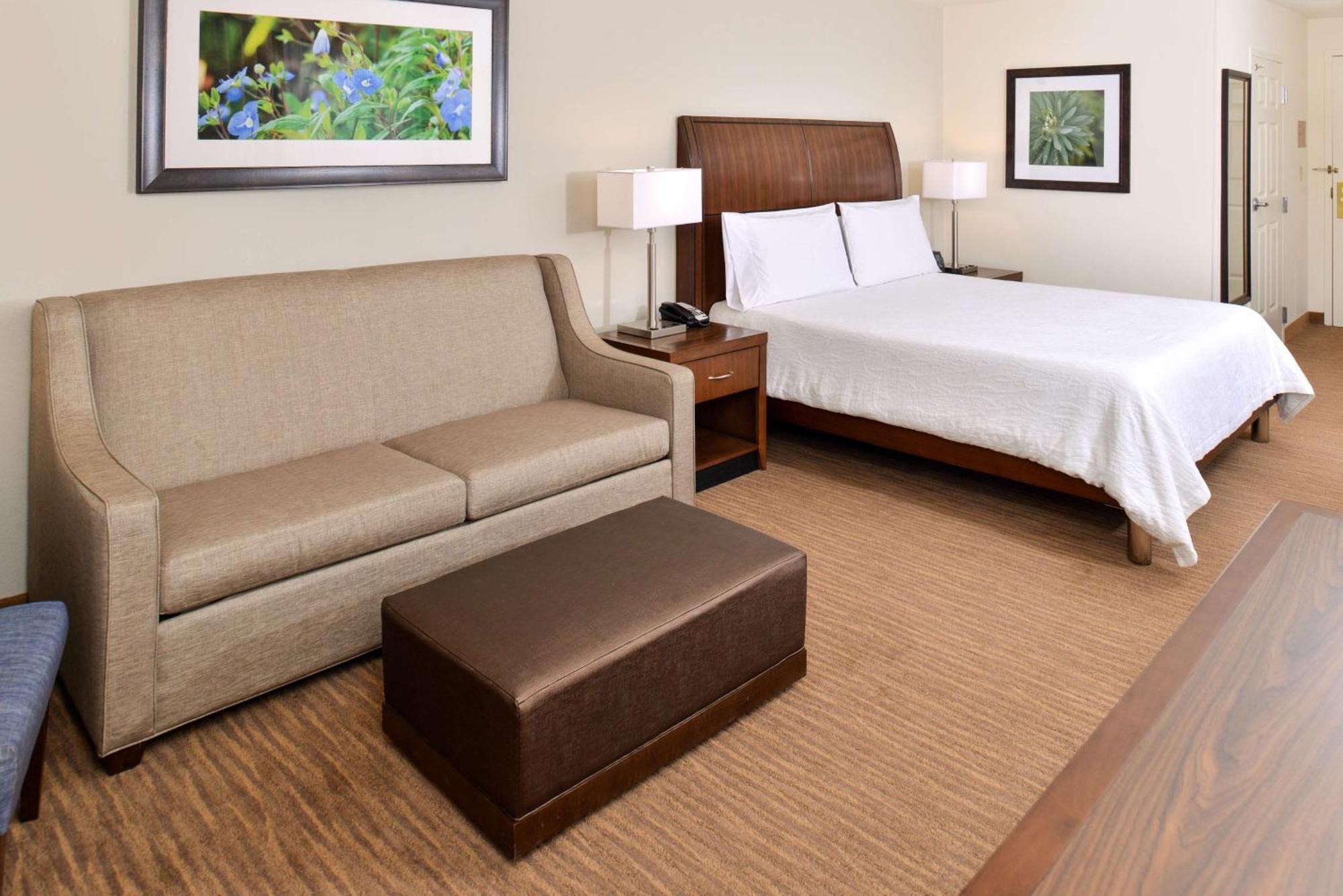 Hilton Garden Inn Addison Εξωτερικό φωτογραφία