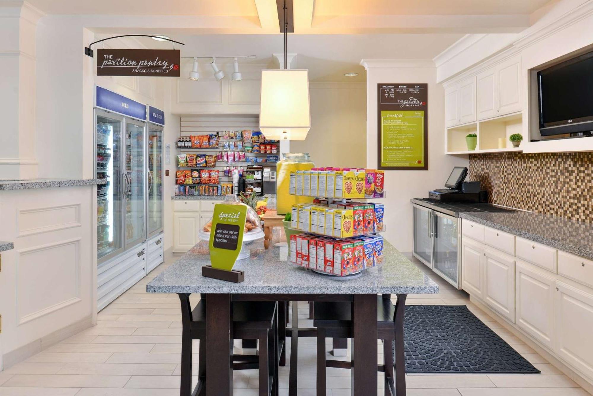 Hilton Garden Inn Addison Εξωτερικό φωτογραφία